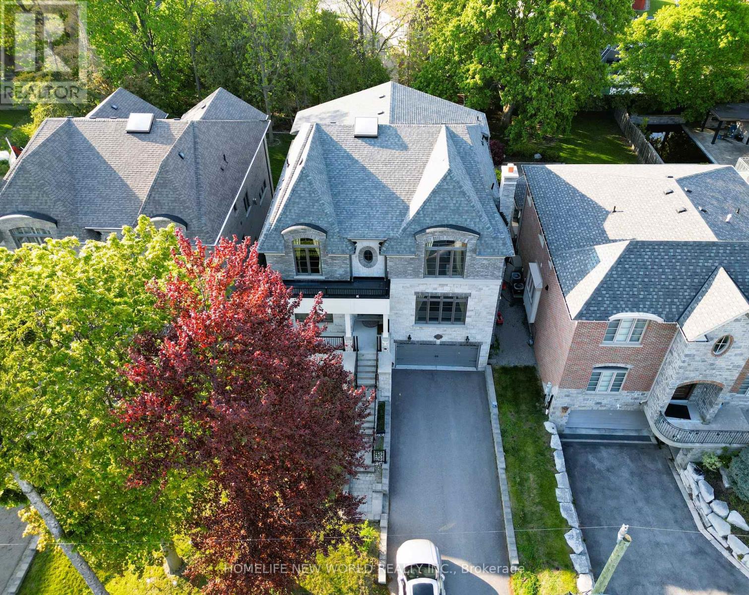 10 Stancroft Drive, Richmond Hill, Ontario L4C 4N1 - Photo 3 - N13627906