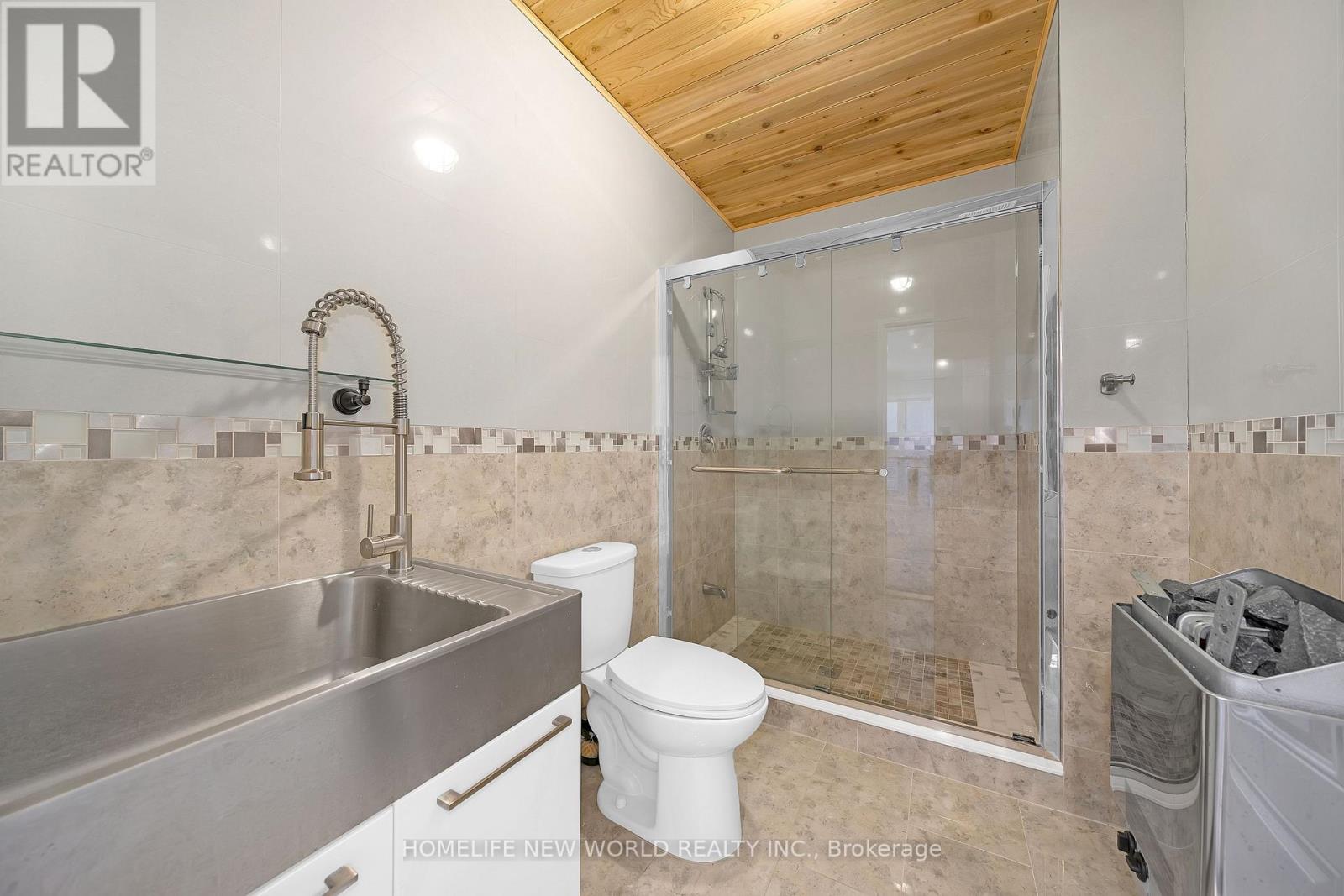 10 Stancroft Drive, Richmond Hill, Ontario L4C 4N1 - Photo 37 - N13627906