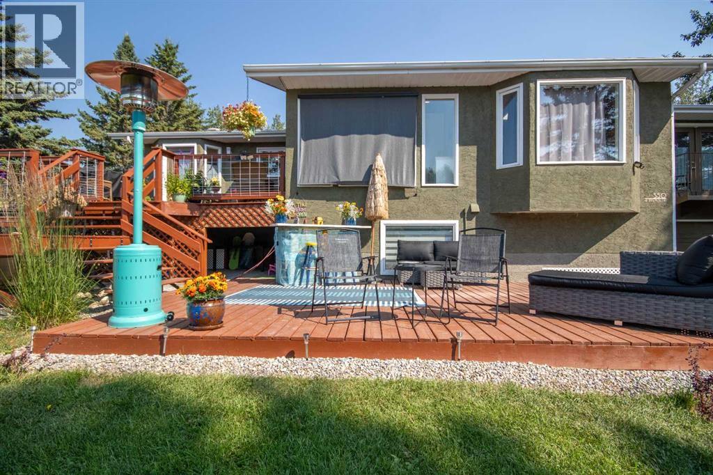 550 4 Avenue SW, Sundre, Alberta