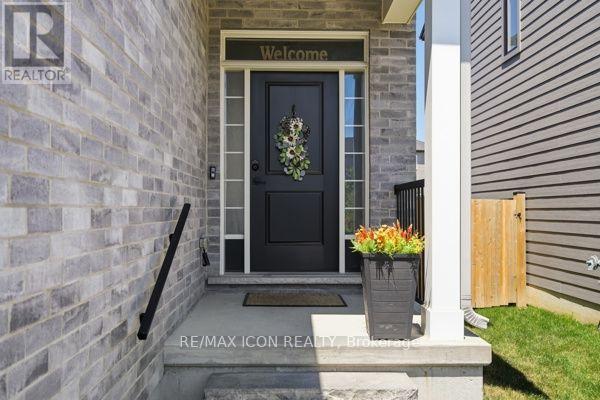 3053 Heardcreek Trail, London North, Ontario  N6G 2S7 - Photo 2 - X13627966