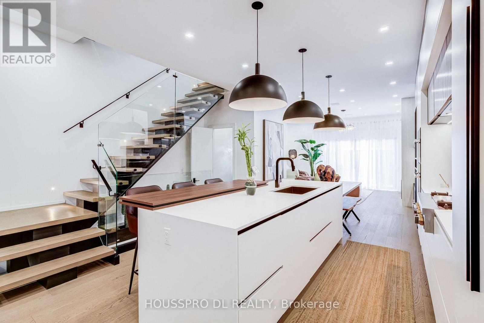 82 Major Street, Toronto, Ontario  M5S 2L1 - Photo 10 - C13627952