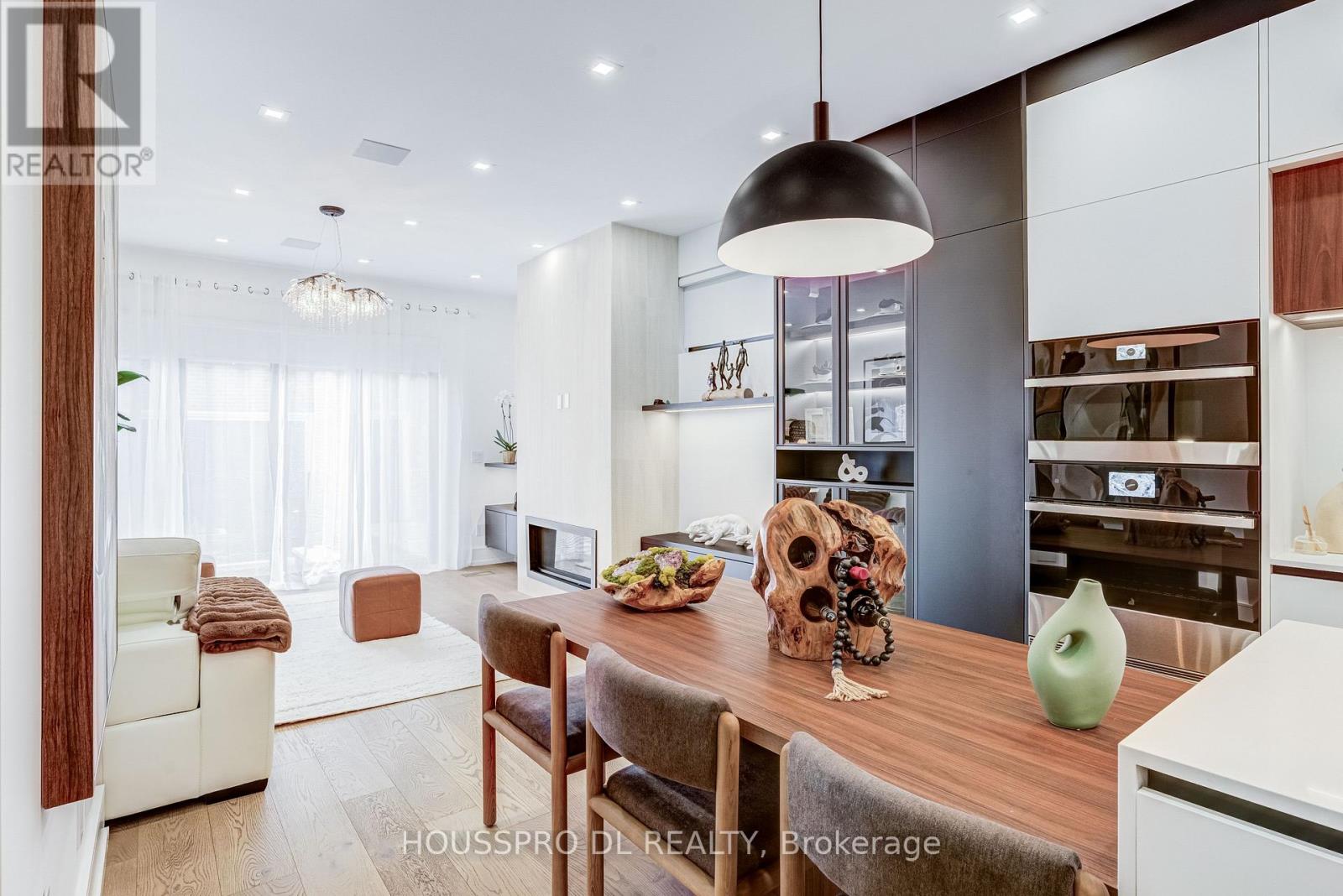 82 Major Street, Toronto, Ontario  M5S 2L1 - Photo 11 - C13627952