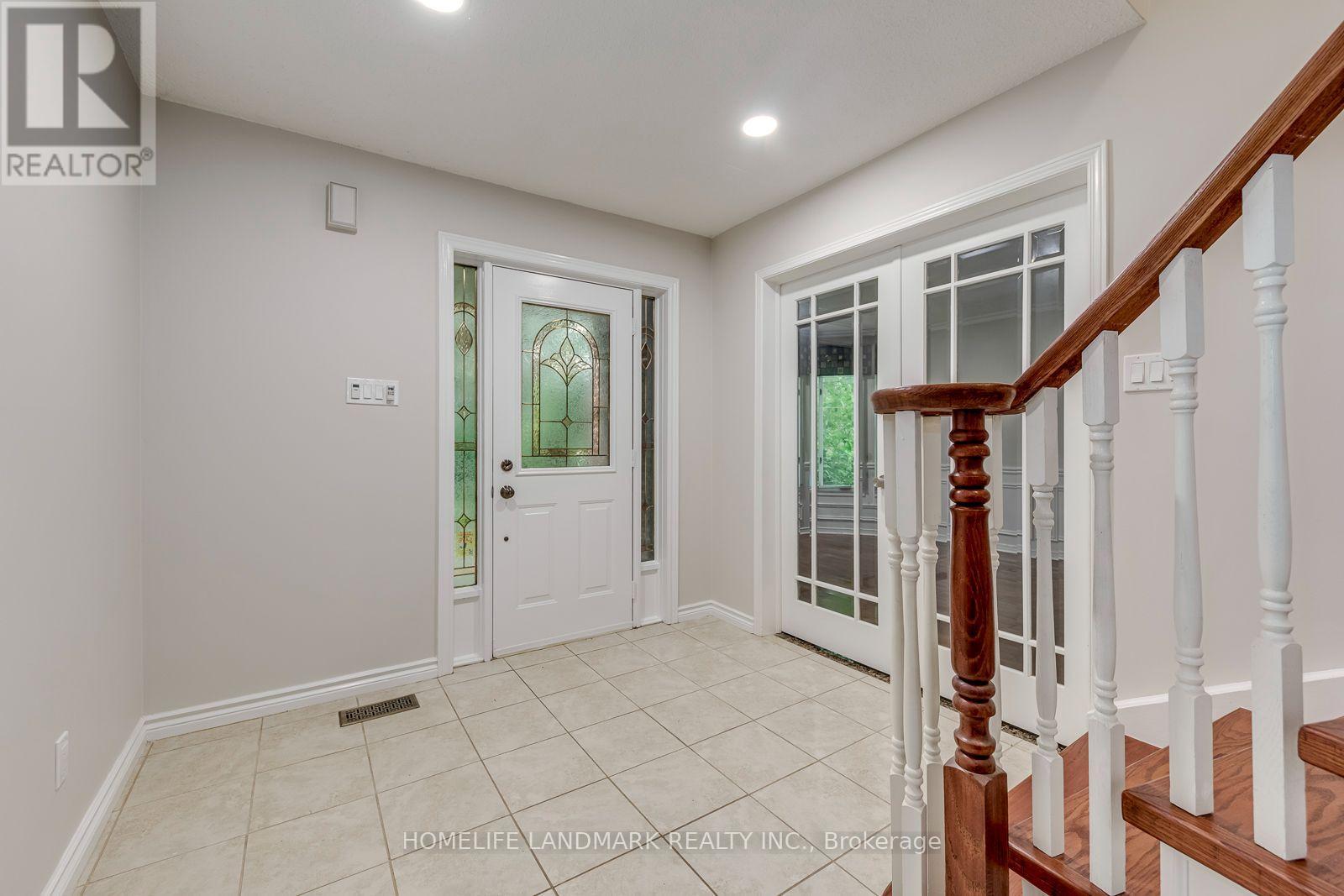 67 Cudmore Road, Oakville, Ontario  L6L 2Y4 - Photo 3 - W13523378