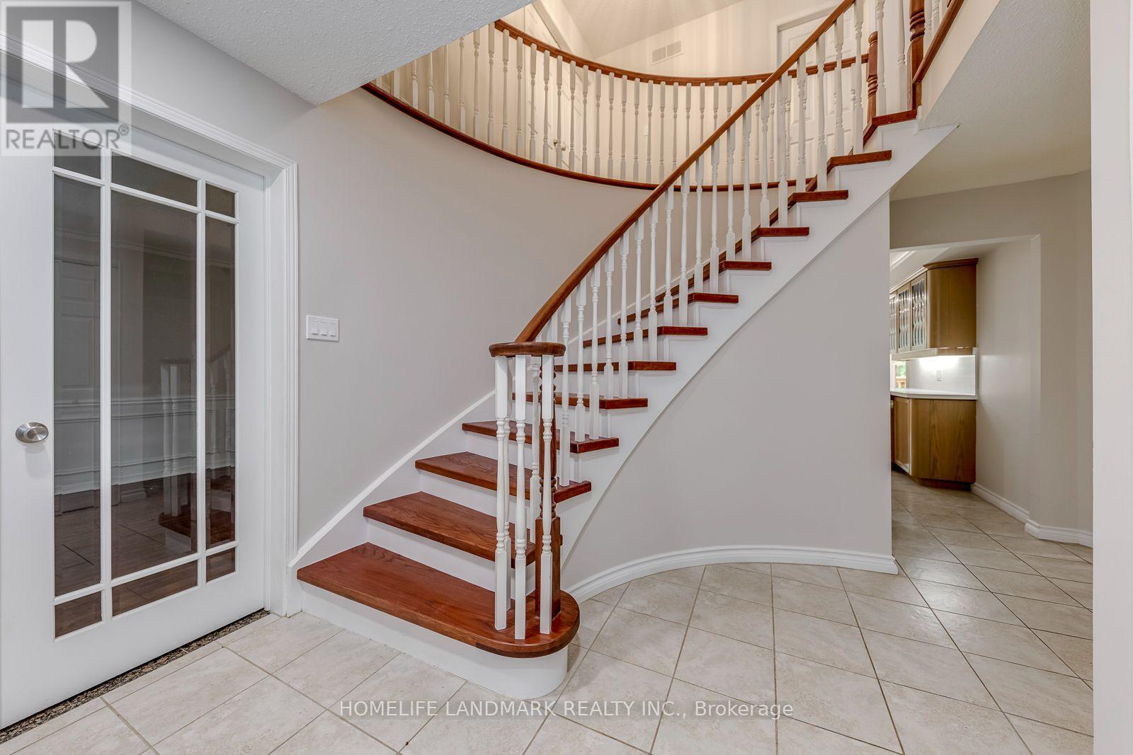 67 Cudmore Road, Oakville, Ontario  L6L 2Y4 - Photo 4 - W13523378