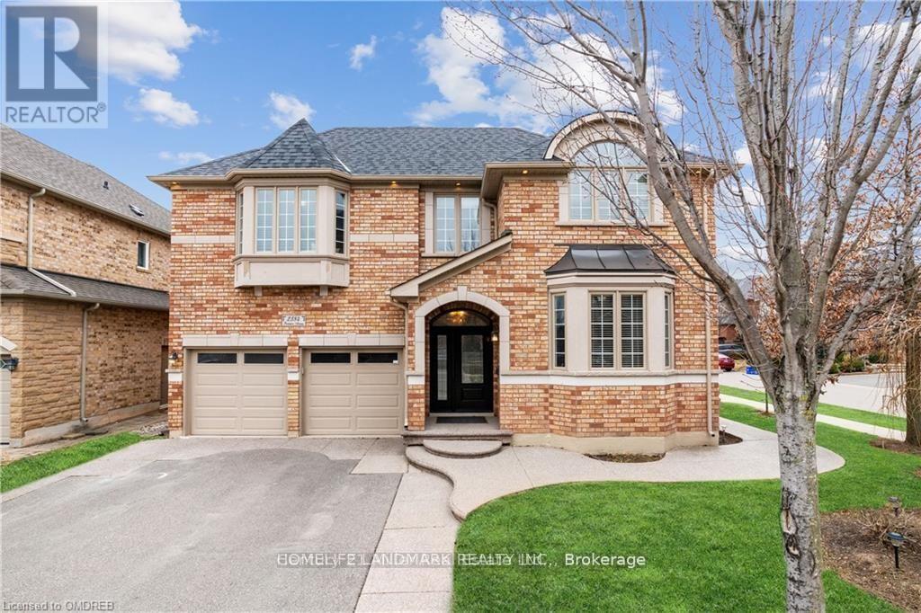 2384 PARKGLEN AVENUE, Oakville, Ontario