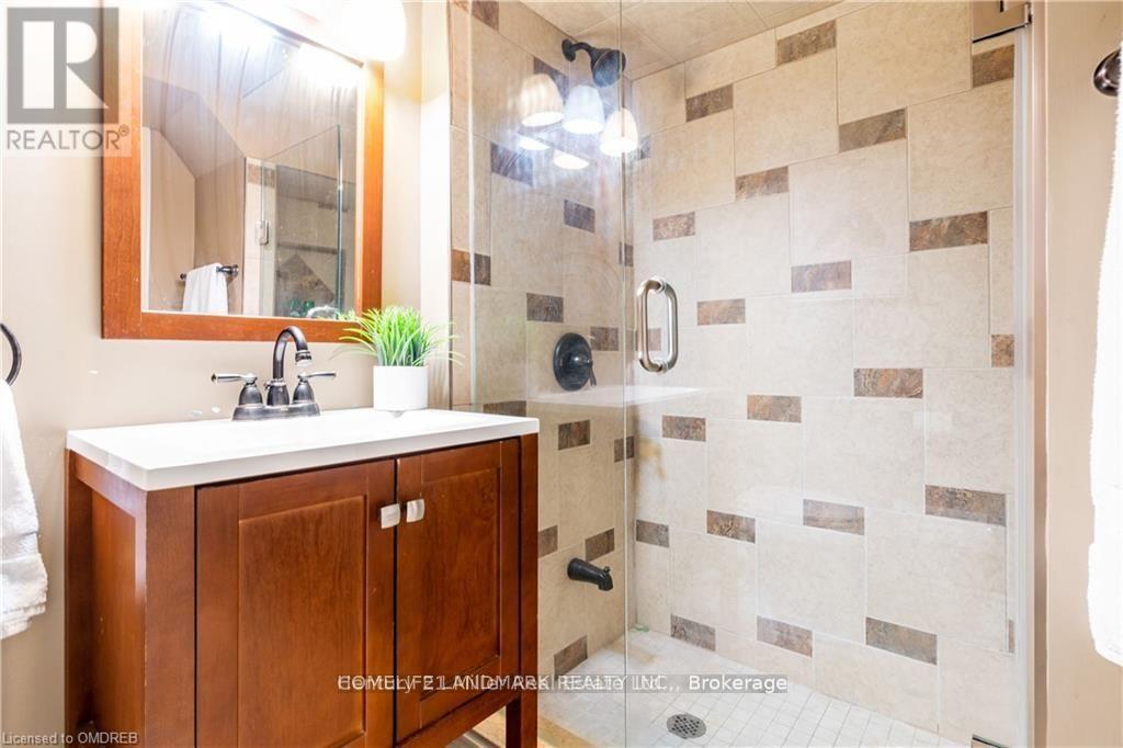 2384 Parkglen Avenue, Oakville, Ontario  L6M 4Y5 - Photo 9 - W13627962