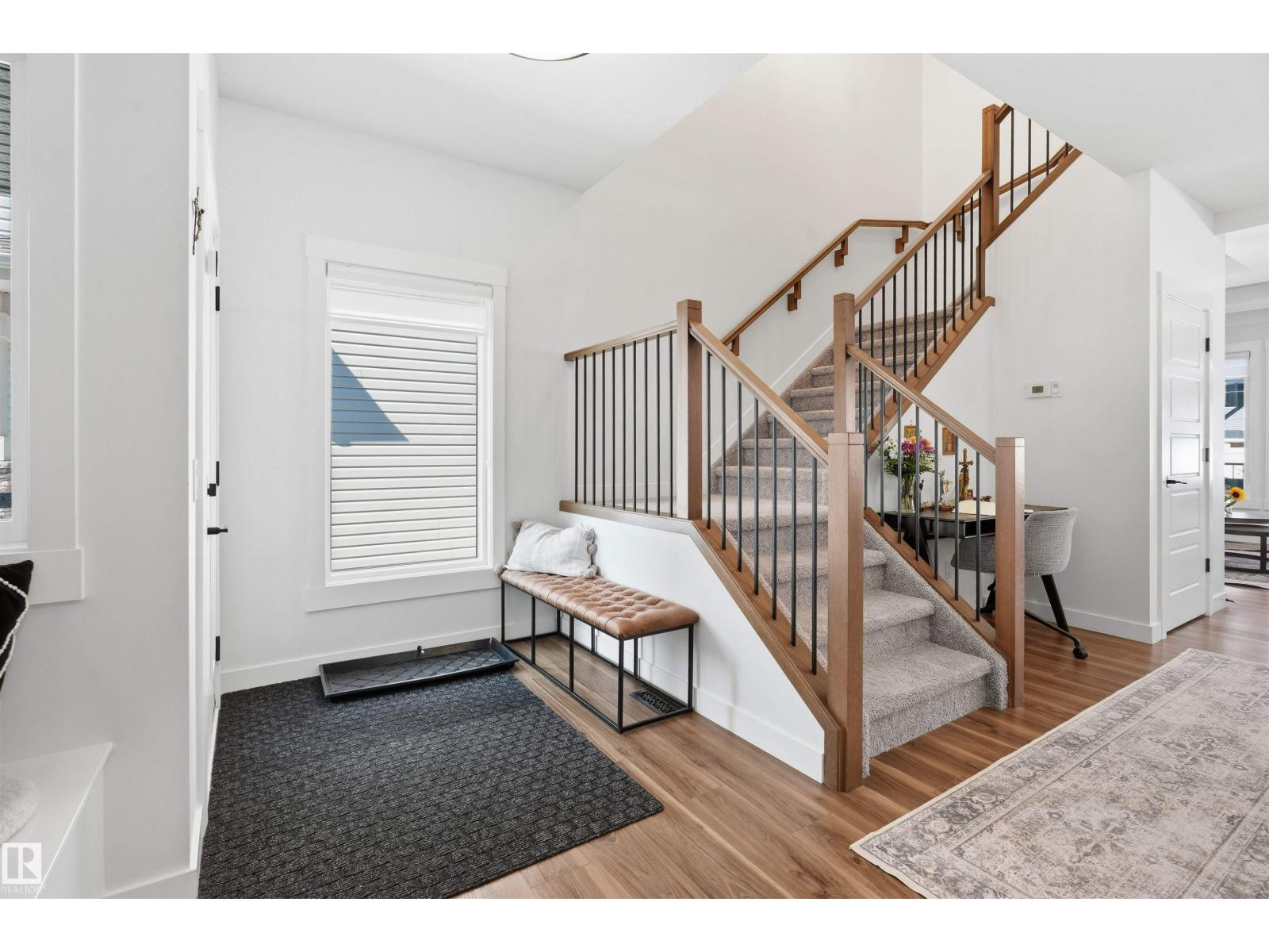 4618 170a Av NW, Edmonton, Alberta  T5Y 4C9 - Photo 5 - E4501732