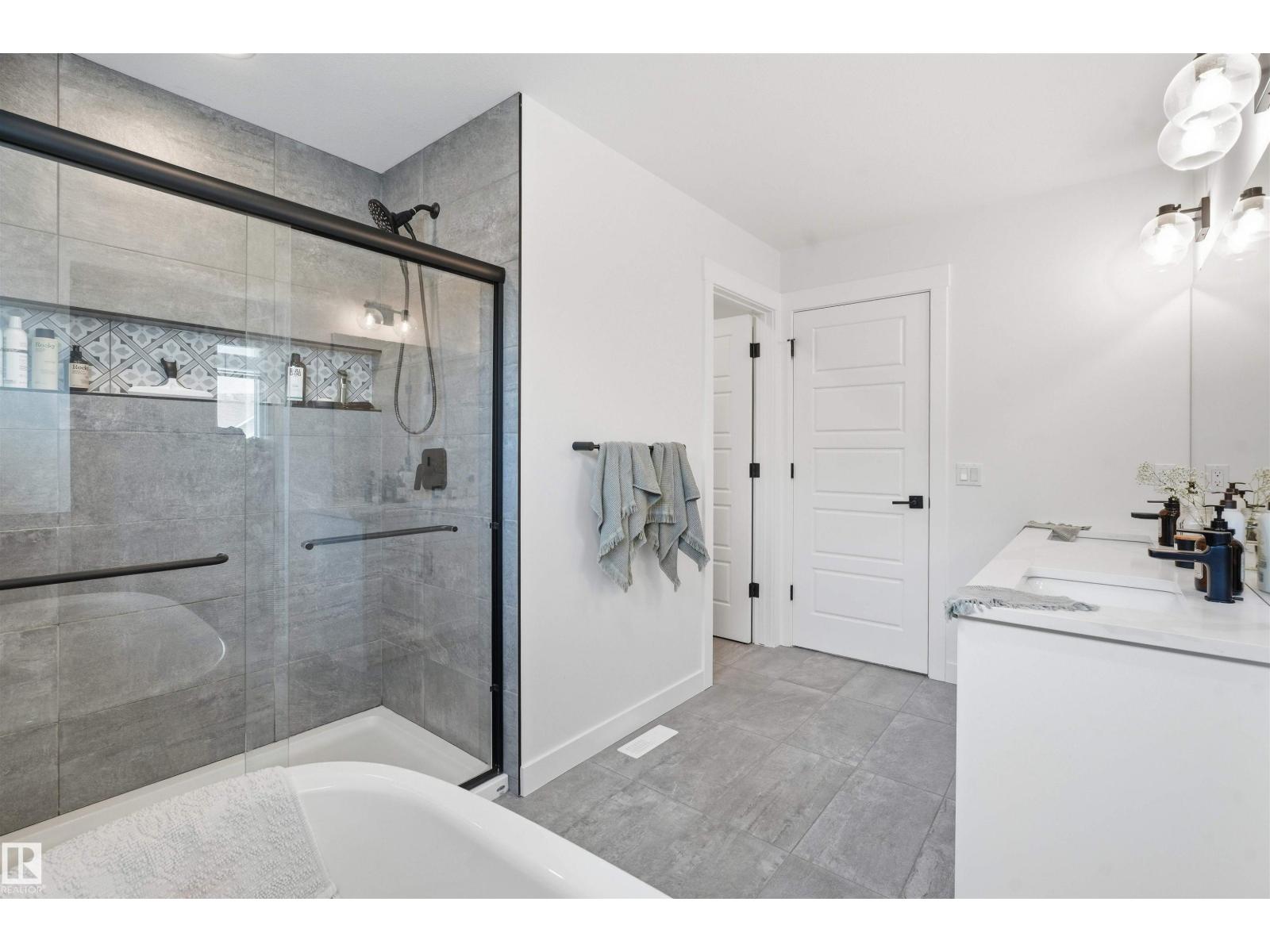 4618 170a Av NW, Edmonton, Alberta  T5Y 4C9 - Photo 41 - E4501732