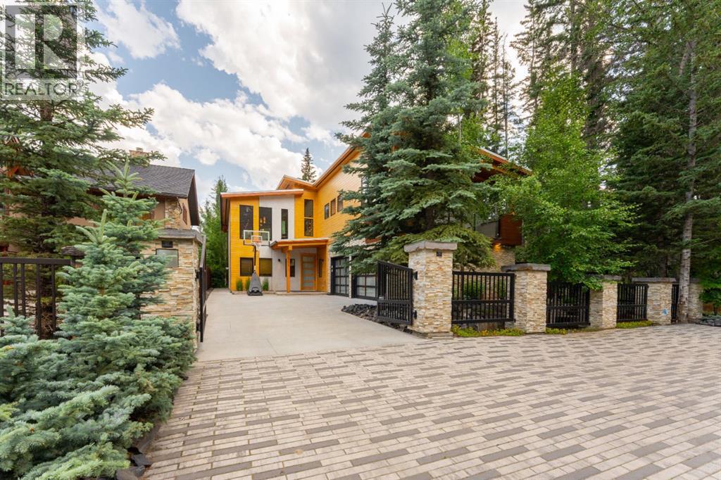 501 5 Street, Canmore, Alberta  T1W 2E8 - Photo 2 - A2333964