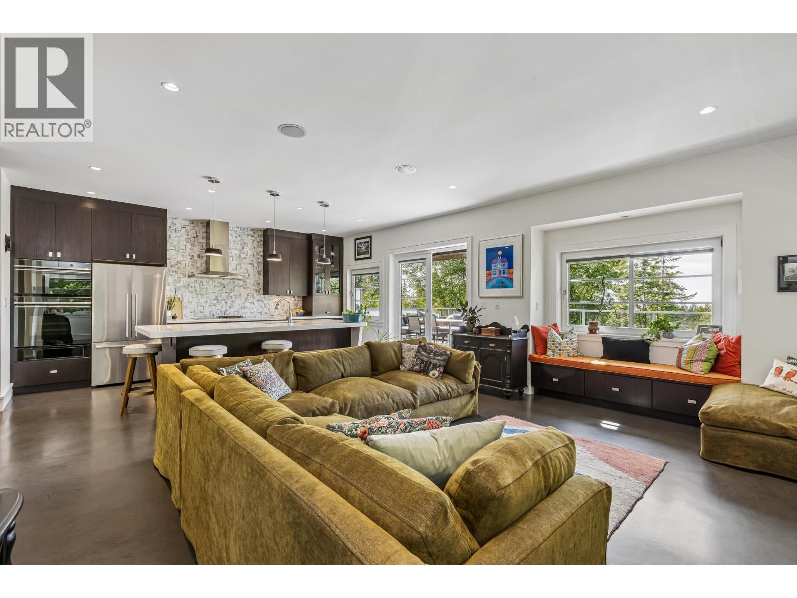 4041 Prospect Road, North Vancouver, British Columbia  V7N 3L6 - Photo 2 - R3126980