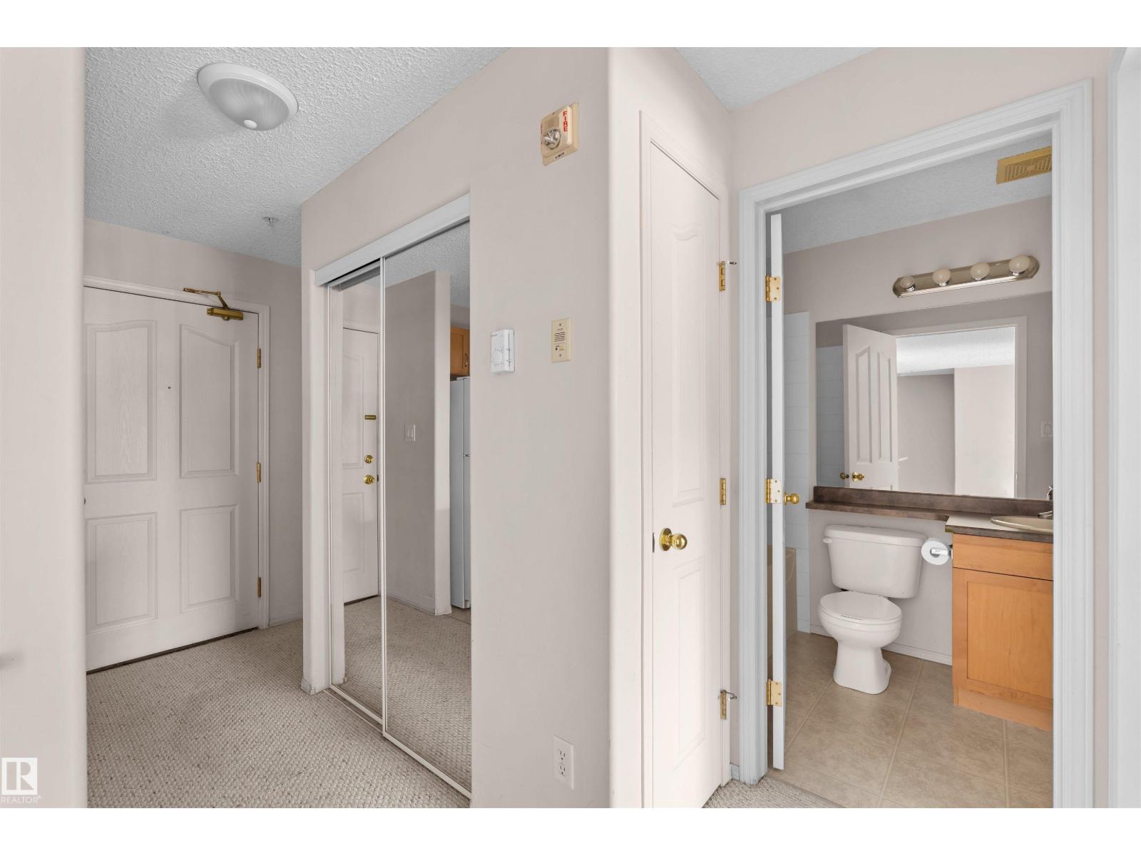 #224 16303 95 St NW, Edmonton, Alberta  T5Z 3V1 - Photo 2 - E4501733