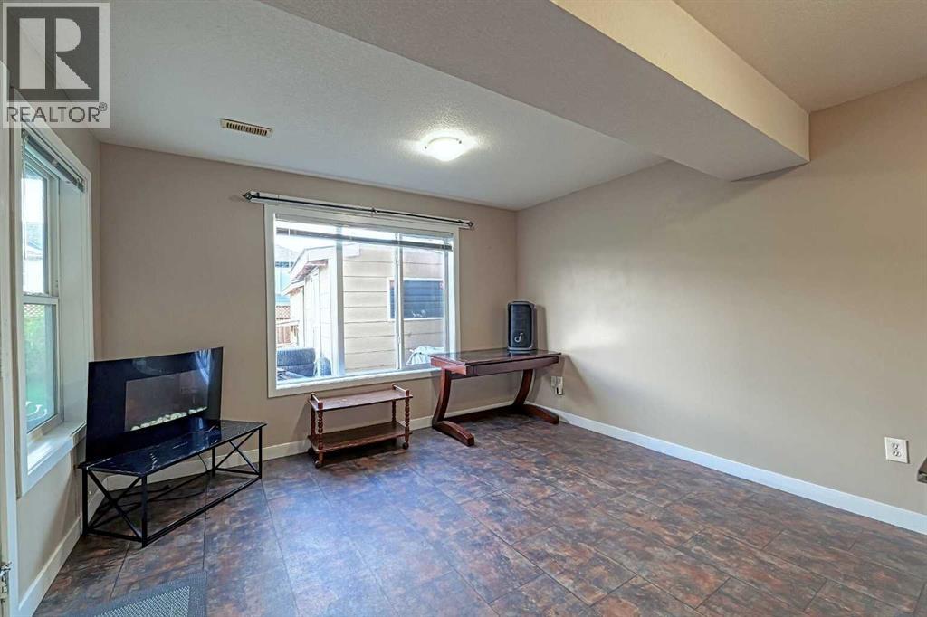 247 Pantego Way NW, Calgary, Alberta  T3K 0C2 - Photo 37 - A2310214