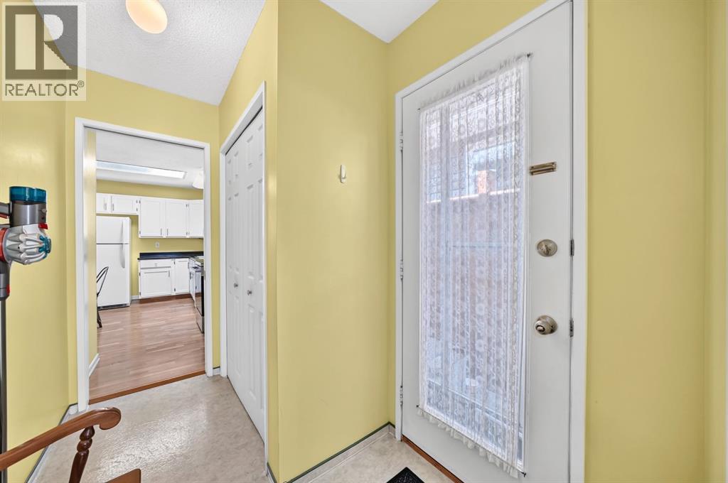 91 Templehill Drive NE, Calgary, Alberta  T1Y 4C4 - Photo 19 - A2332353