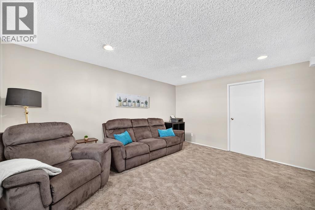 91 Templehill Drive NE, Calgary, Alberta  T1Y 4C4 - Photo 32 - A2332353