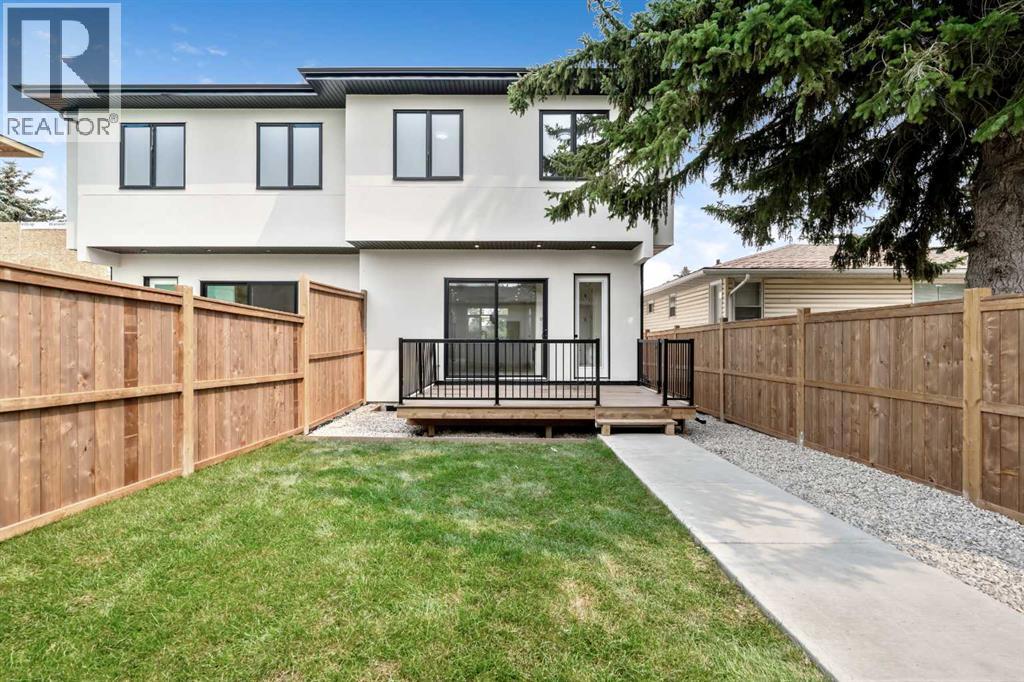 2431 23 Street NW, Calgary, Alberta  T2M 3y3 - Photo 3 - A2331113