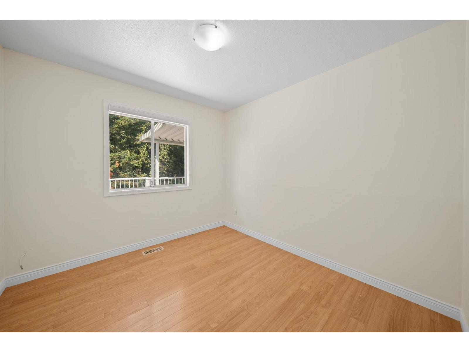 8167 Cedar Street, Mission, British Columbia  V2V 3N4 - Photo 25 - R3151487