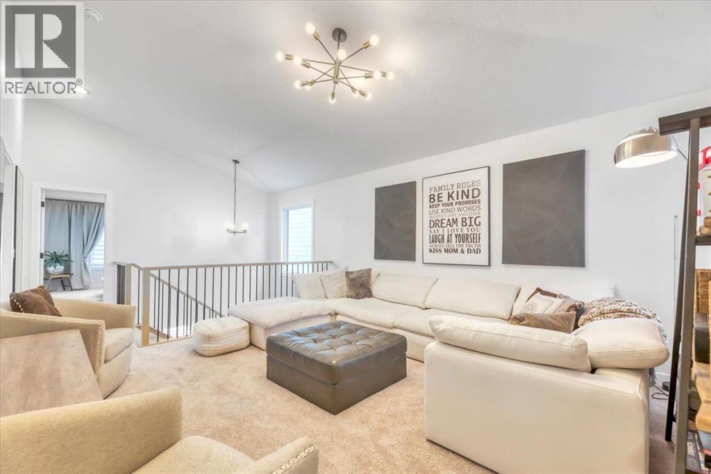 77 Versant Point SW, Calgary, Alberta  T2Z 0Z5 - Photo 21 - A2333907