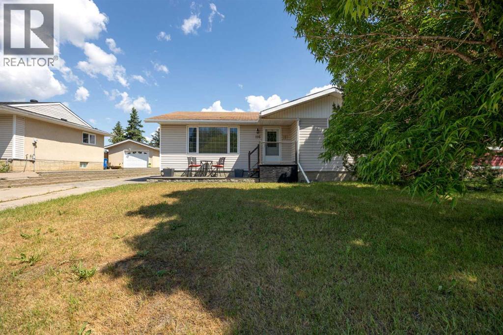 116 Rowan Street, Fort Mcmurray, Alberta  T9H 2Y5 - Photo 3 - A2324161