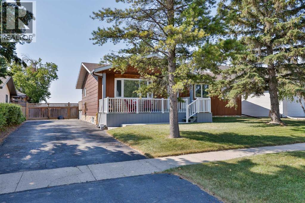 425 Cottonwood Drive, Vulcan, Alberta  T0L 2B0 - Photo 2 - A2333580