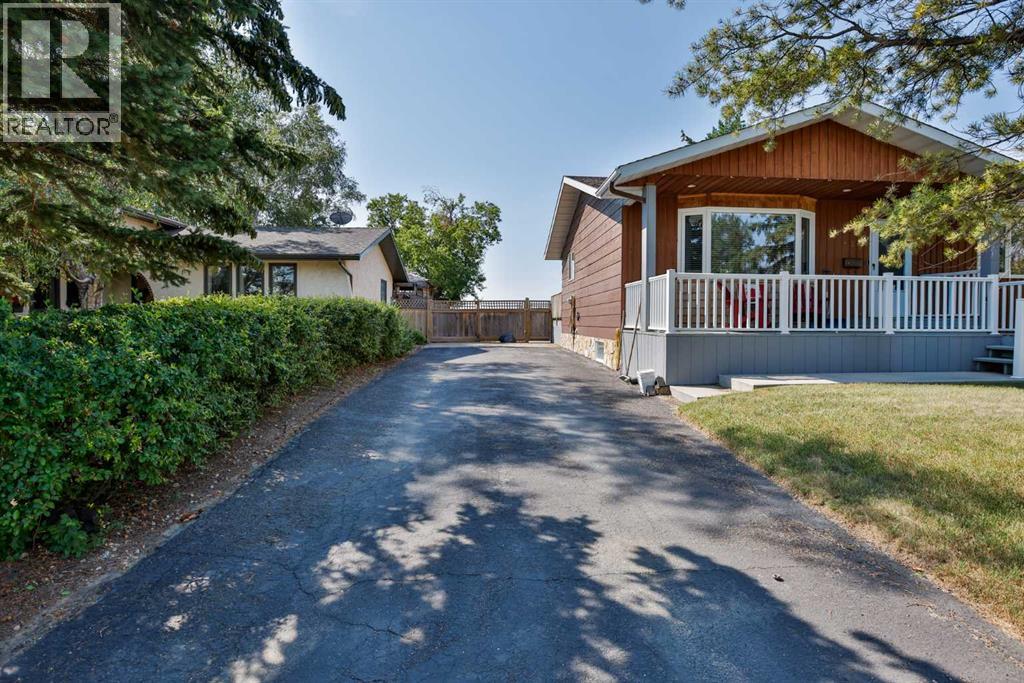 425 Cottonwood Drive, Vulcan, Alberta  T0L 2B0 - Photo 3 - A2333580