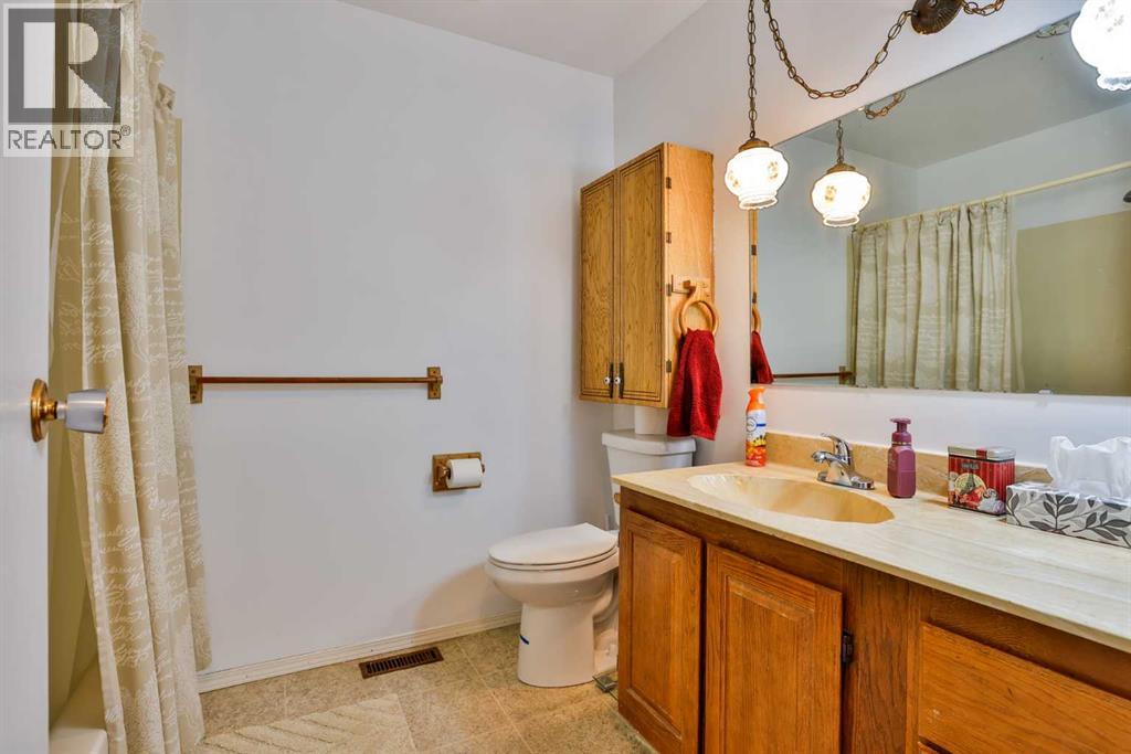 425 Cottonwood Drive, Vulcan, Alberta  T0L 2B0 - Photo 21 - A2333580