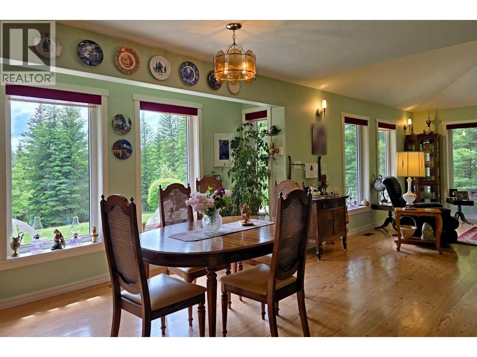 2842 Pioneer Crescent, 150 Mile House, British Columbia  V0K 2G0 - Photo 12 - R3135706