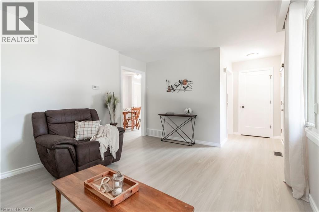 140 Arrowhead Crescent, Kitchener, Ontario  N2P 1B9 - Photo 10 - 40849399