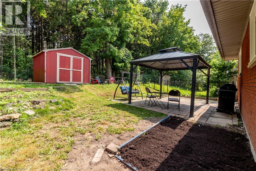 140 Arrowhead Crescent, Kitchener, Ontario  N2P 1B9 - Photo 4 - 40849399