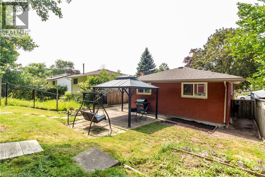 140 Arrowhead Crescent, Kitchener, Ontario  N2P 1B9 - Photo 5 - 40849399