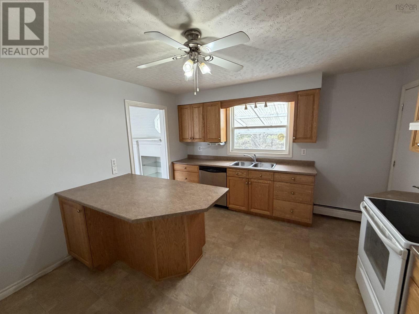43 Maple Boulevard, Bible Hill, Nova Scotia  B2N 4N4 - Photo 8 - 202605270