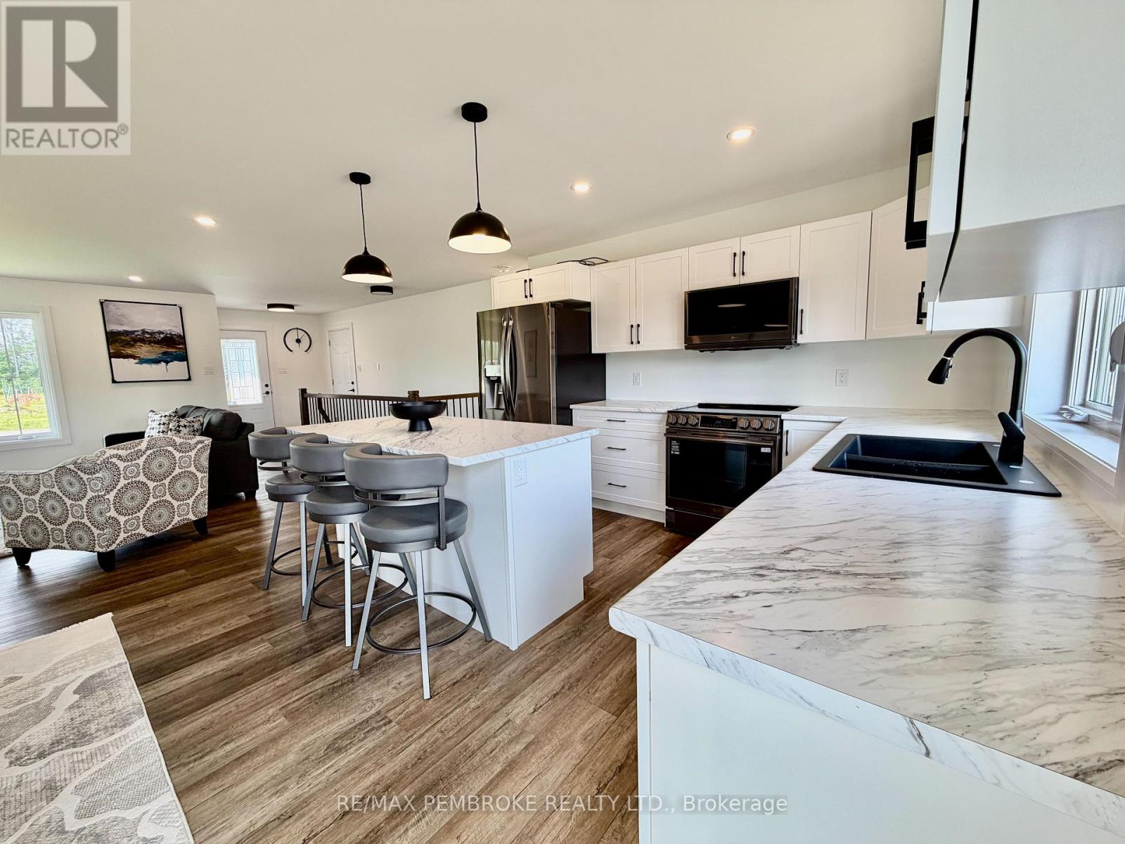 62 Eddy Crescent, Pembroke, Ontario  K8A 0M1 - Photo 10 - X13628044