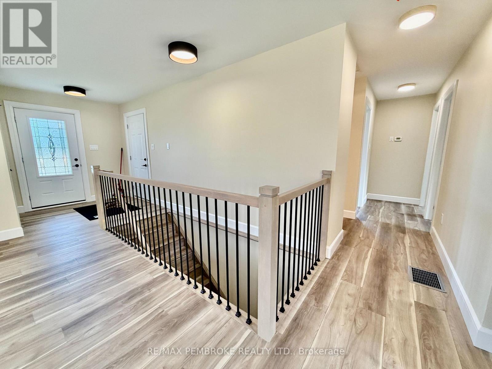 13 Eddy Crescent, Pembroke, Ontario  K8A 0M1 - Photo 10 - X13628046