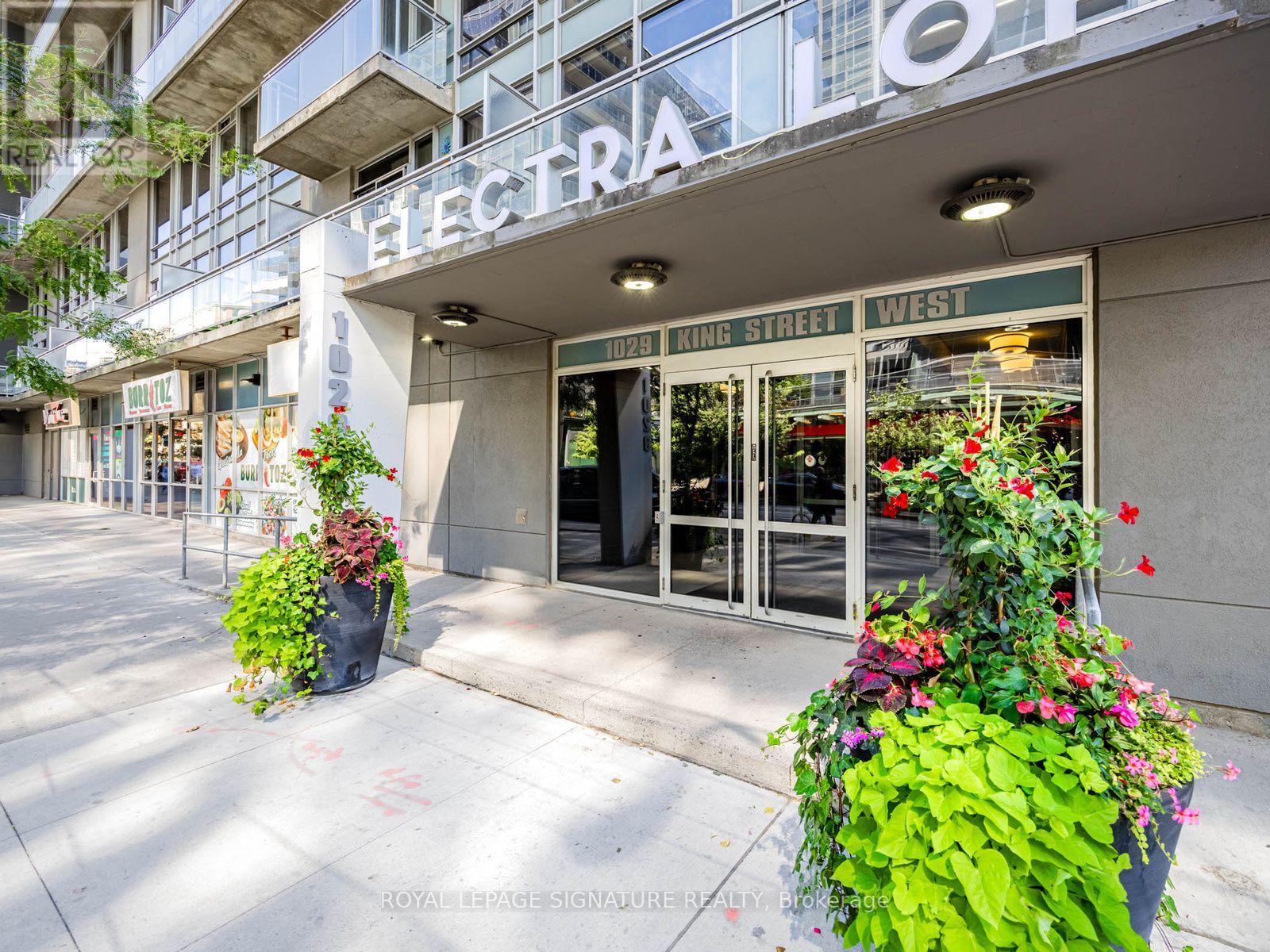 438 - 1029 KING STREET W, Toronto, Ontario