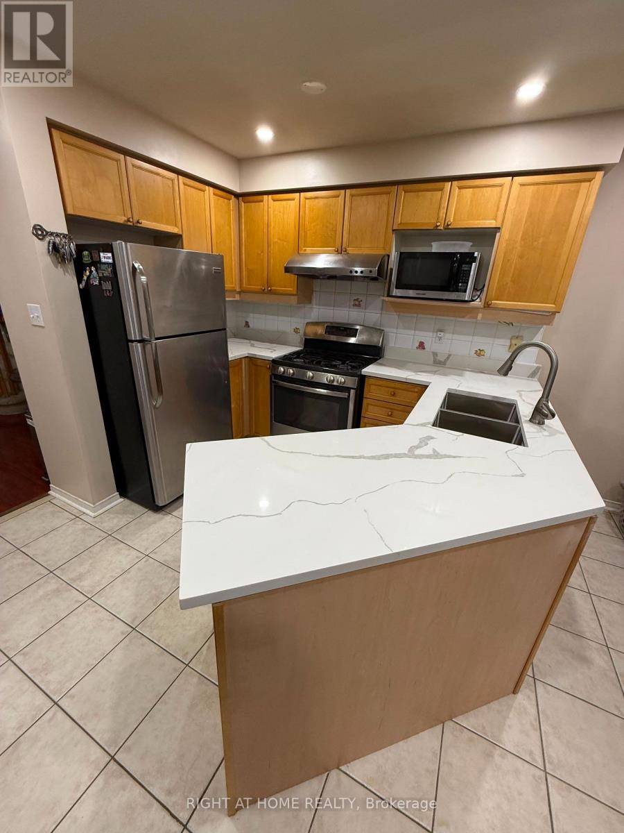 5986 Long Valley Road, Mississauga, Ontario  L5M 6K4 - Photo 7 - W13623774