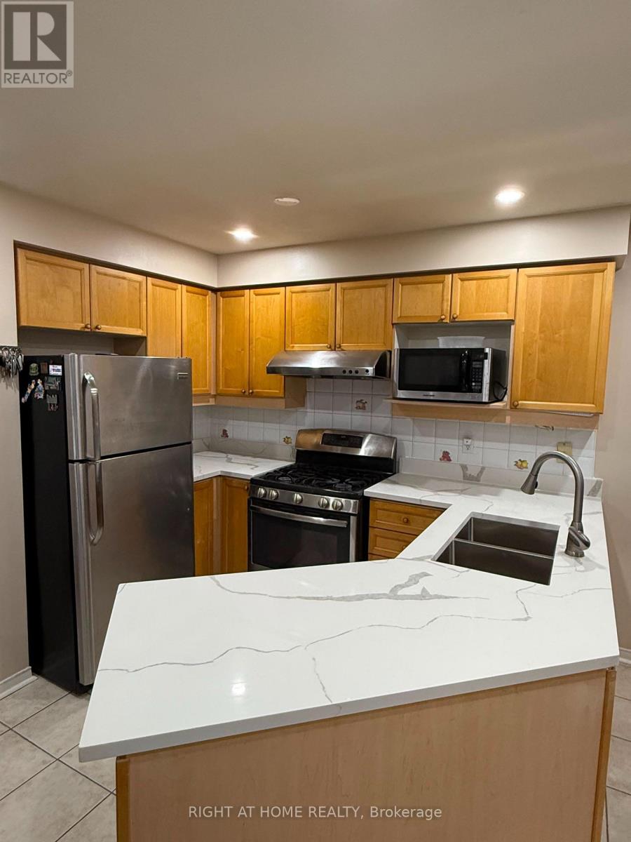 5986 Long Valley Road, Mississauga, Ontario  L5M 6K4 - Photo 5 - W13623774