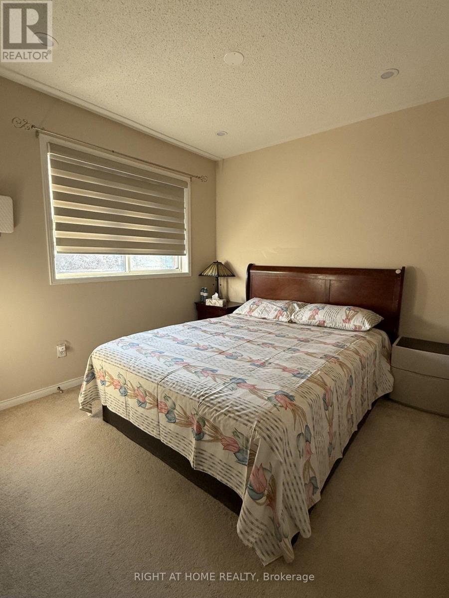 5986 Long Valley Road, Mississauga, Ontario  L5M 6K4 - Photo 13 - W13623774