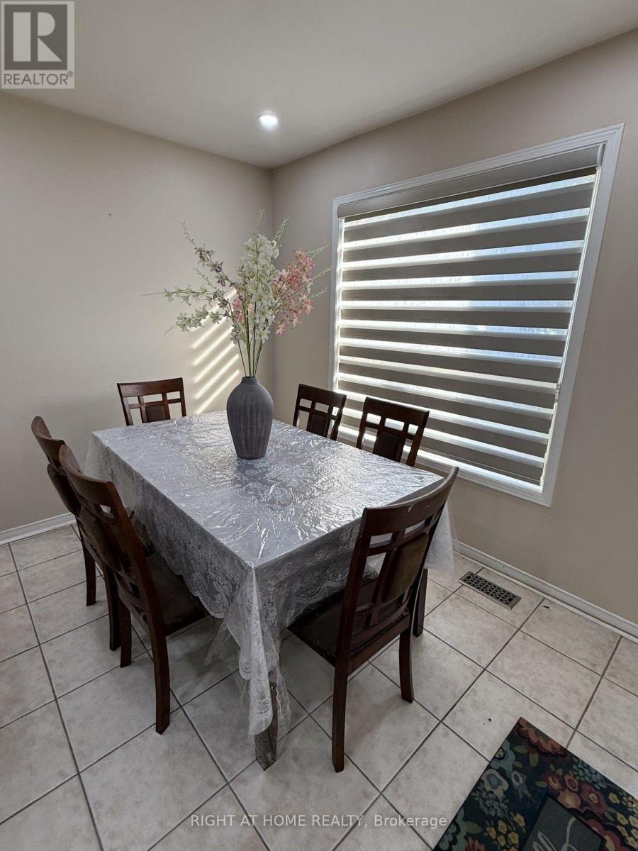 5986 Long Valley Road, Mississauga, Ontario  L5M 6K4 - Photo 6 - W13623774