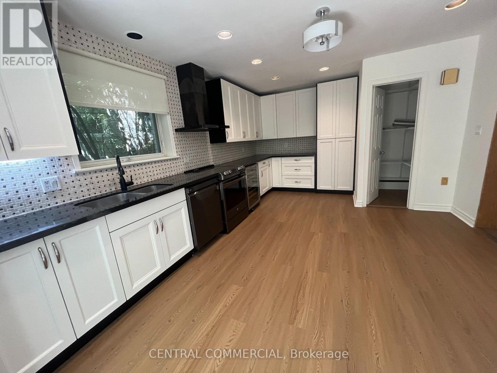 32 Heathview Avenue, Toronto, Ontario  M2K 2C1 - Photo 28 - C13606168
