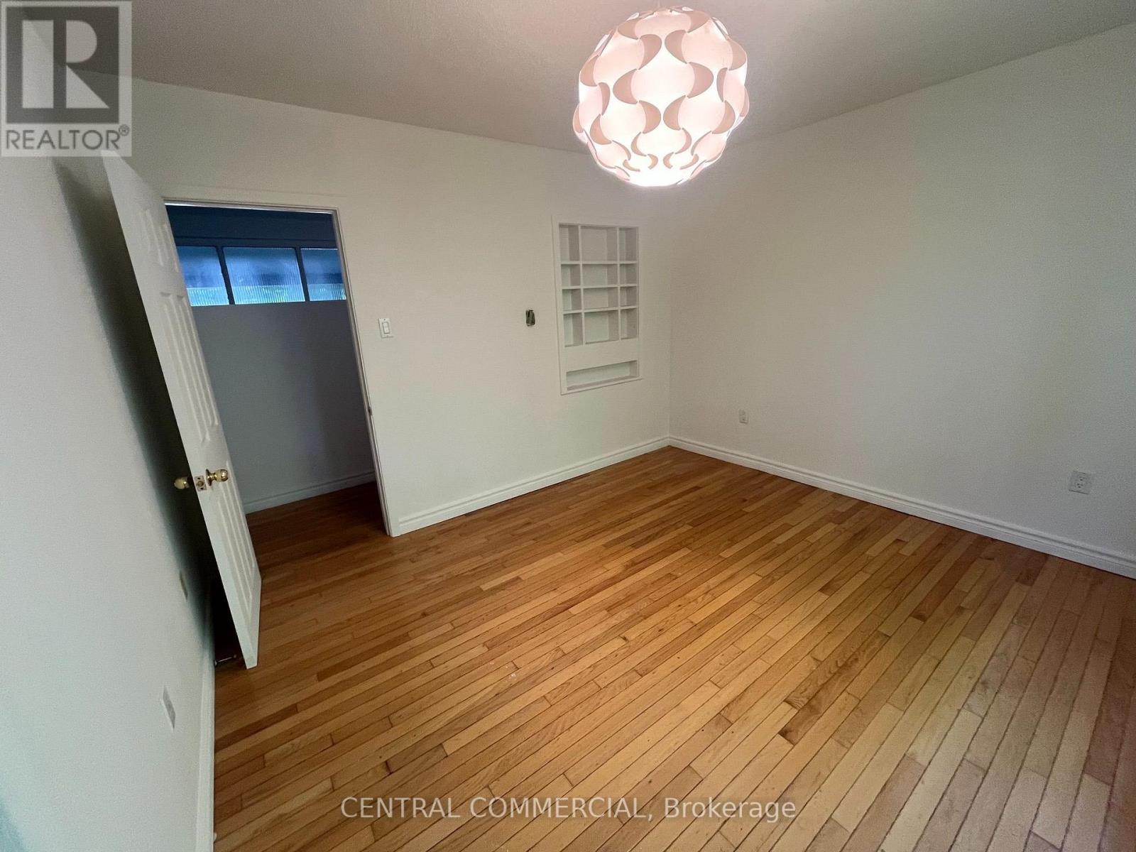 32 Heathview Avenue, Toronto, Ontario  M2K 2C1 - Photo 8 - C13606168