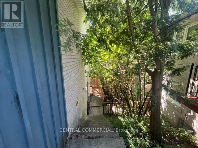 32 Heathview Avenue, Toronto, Ontario  M2K 2C1 - Photo 37 - C13606168
