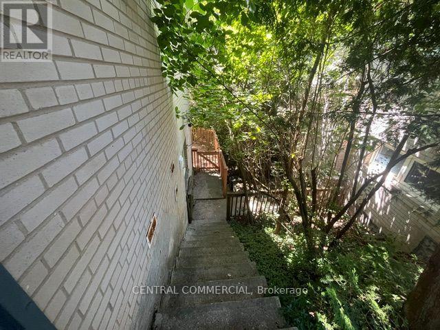 32 Heathview Avenue, Toronto, Ontario  M2K 2C1 - Photo 38 - C13606168