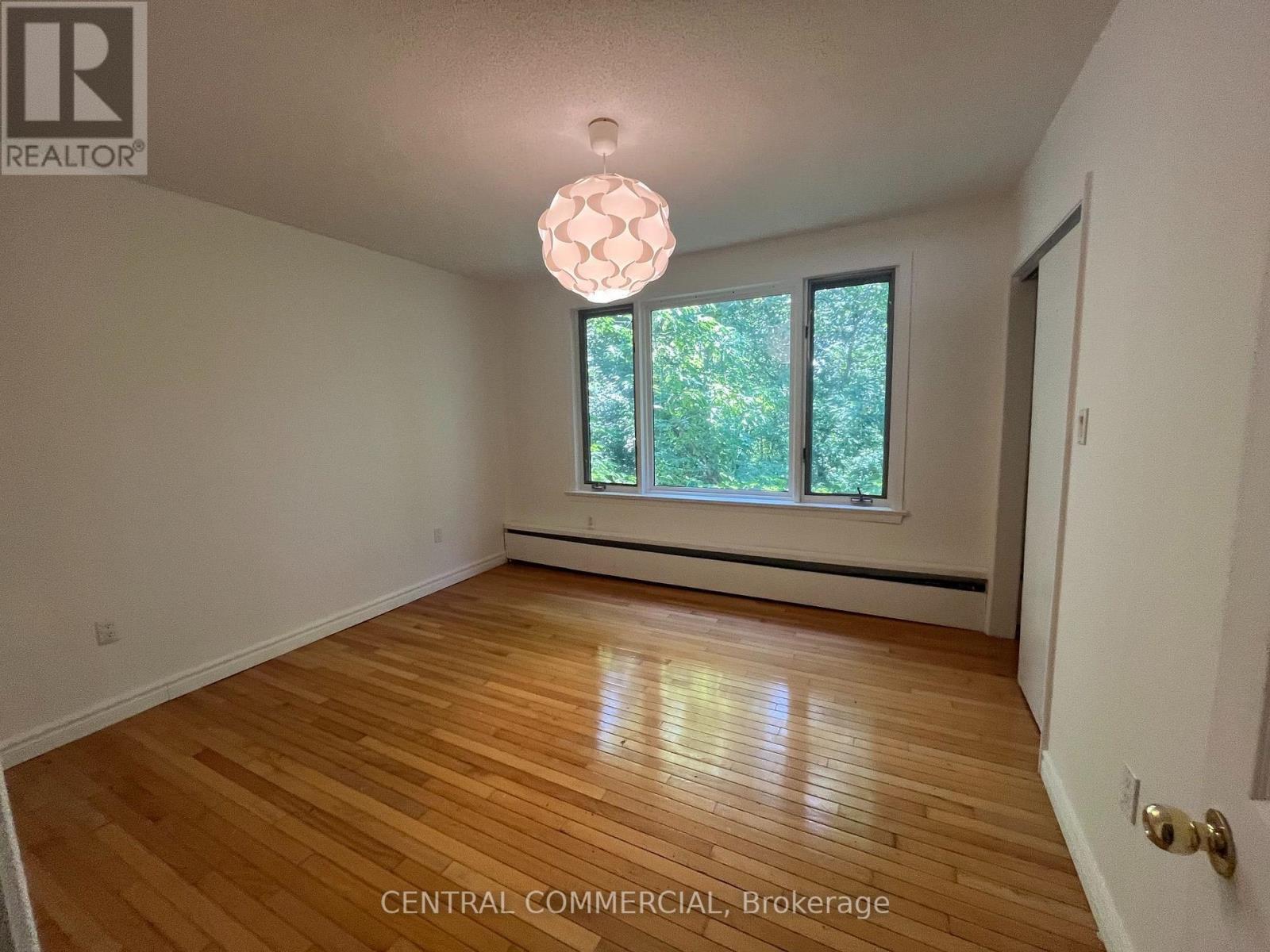 32 Heathview Avenue, Toronto, Ontario  M2K 2C1 - Photo 6 - C13606168