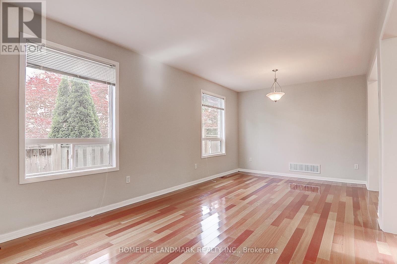 51 Raffia Avenue, Richmond Hill, Ontario  L4E 4N1 - Photo 7 - N13524618
