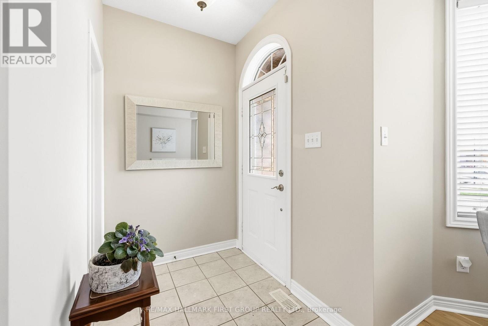 116 Riverlands Avenue, Markham, Ontario  L6B 1B6 - Photo 5 - N13424008
