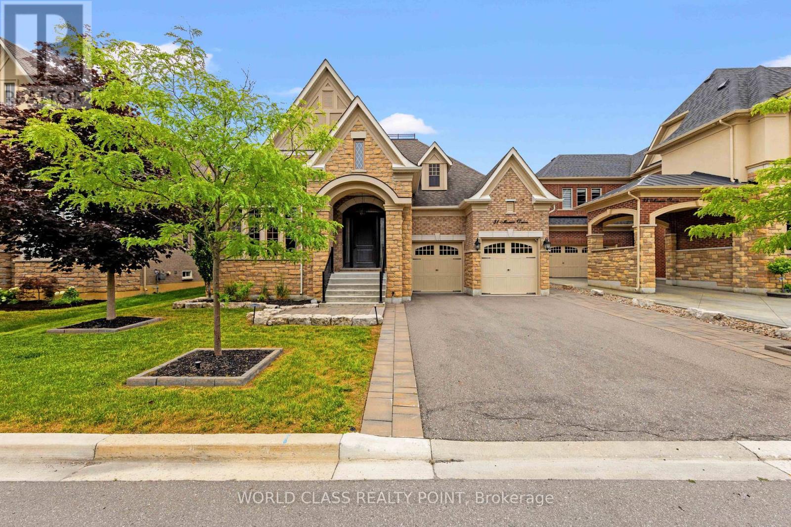 31 MUNSIE DRIVE, King, Ontario