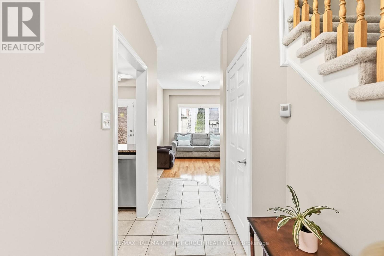 116 Riverlands Avenue, Markham, Ontario  L6B 1B6 - Photo 11 - N13424008