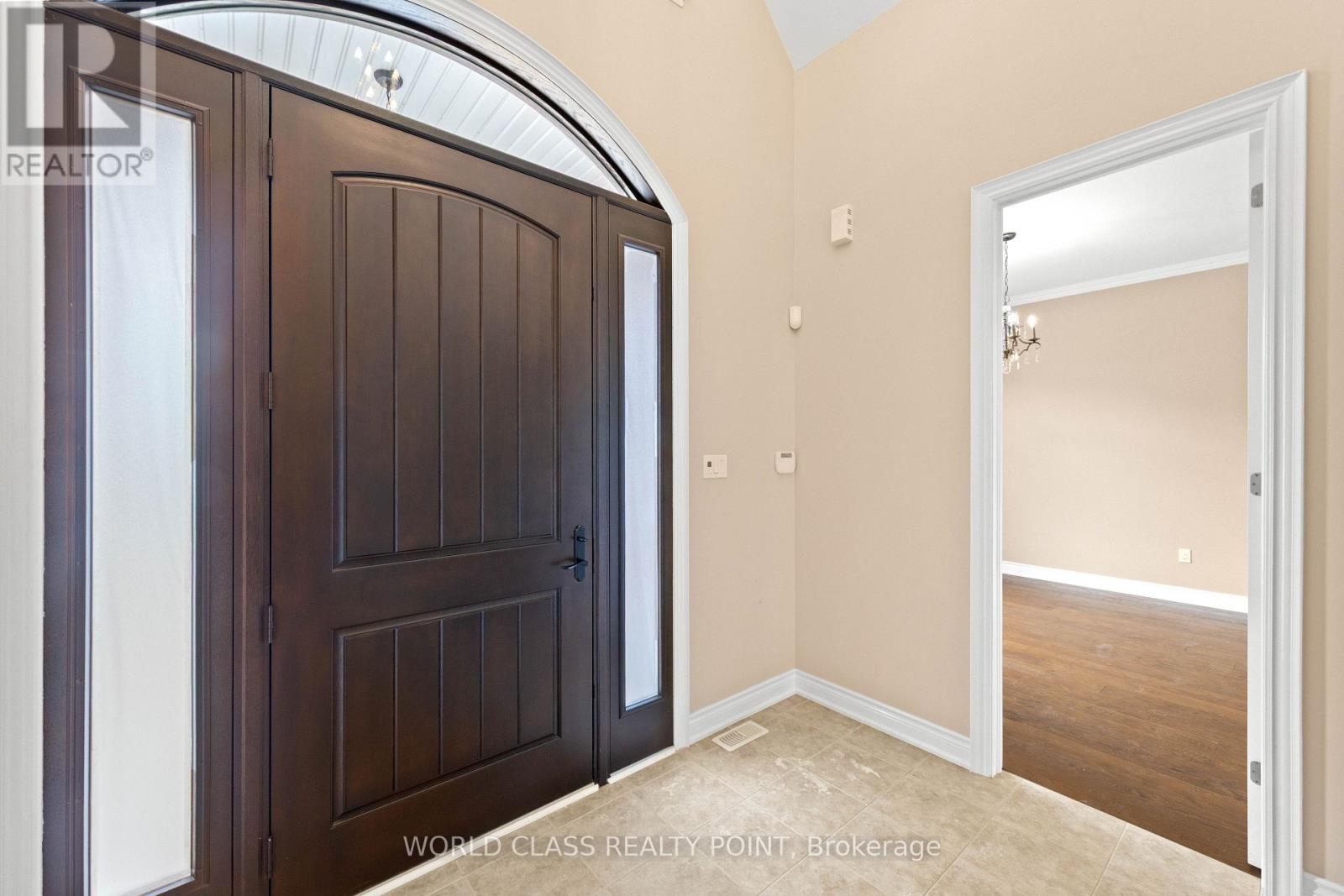 31 Munsie Drive, King, Ontario  L7B 0N8 - Photo 5 - N13609610