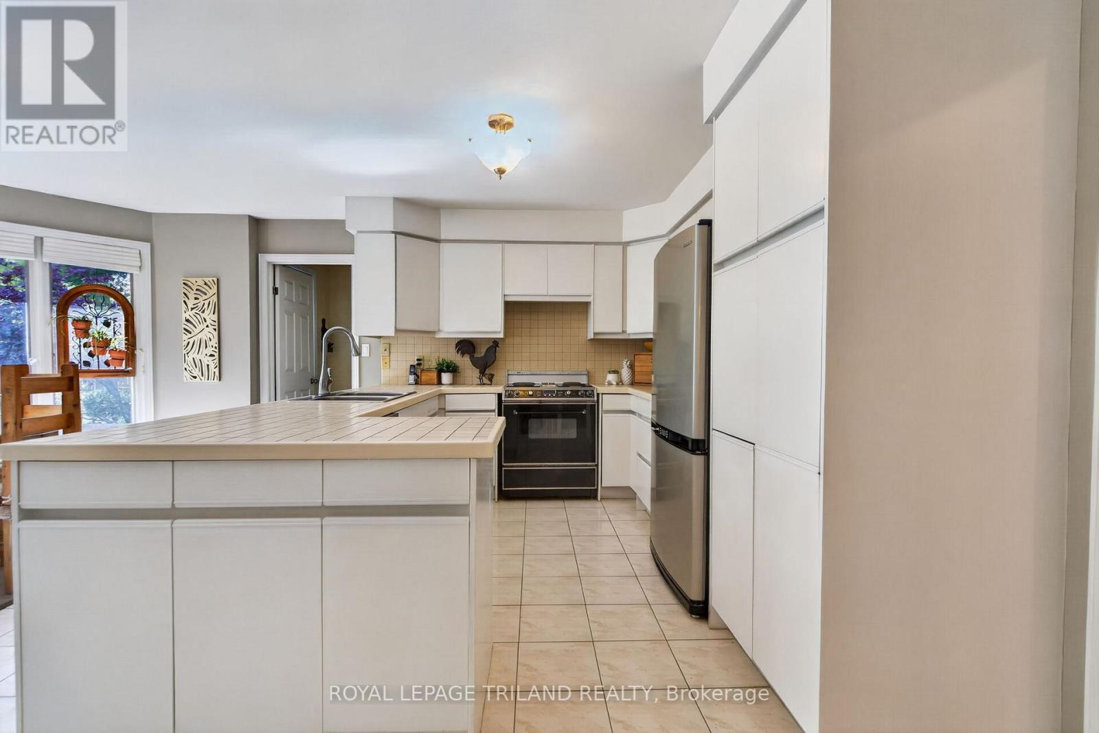 83 Blackburn Crescent, Middlesex Centre, Ontario N0L 1R0 - Photo 13 - X13628052