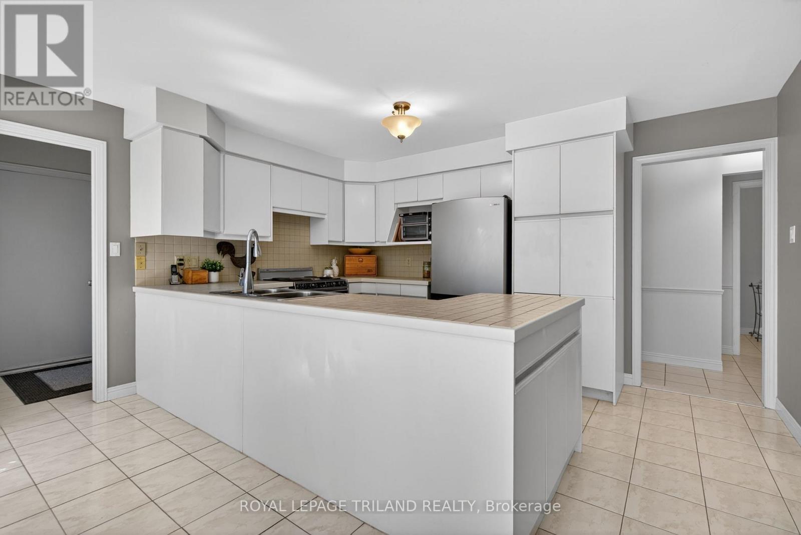 83 Blackburn Crescent, Middlesex Centre, Ontario N0L 1R0 - Photo 15 - X13628052
