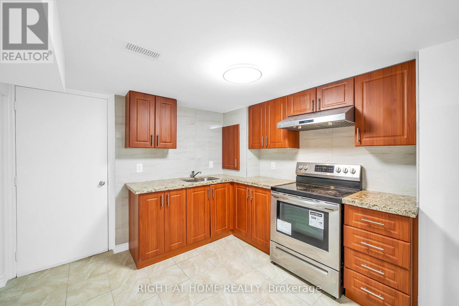 Basement Apartment - 2387 Kentucky Derby Way, Oshawa, Ontario  L1L 0H3 - Photo 11 - E13627978
